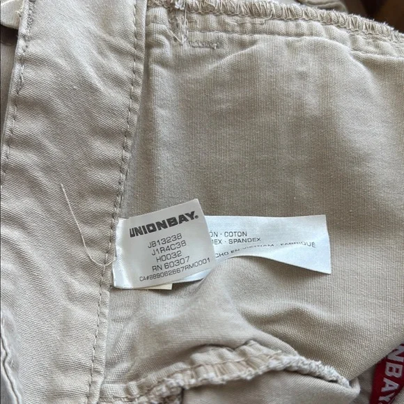 UNIONBAY Tan Cargo Shorts with Classic Design - Picture 8 of 9